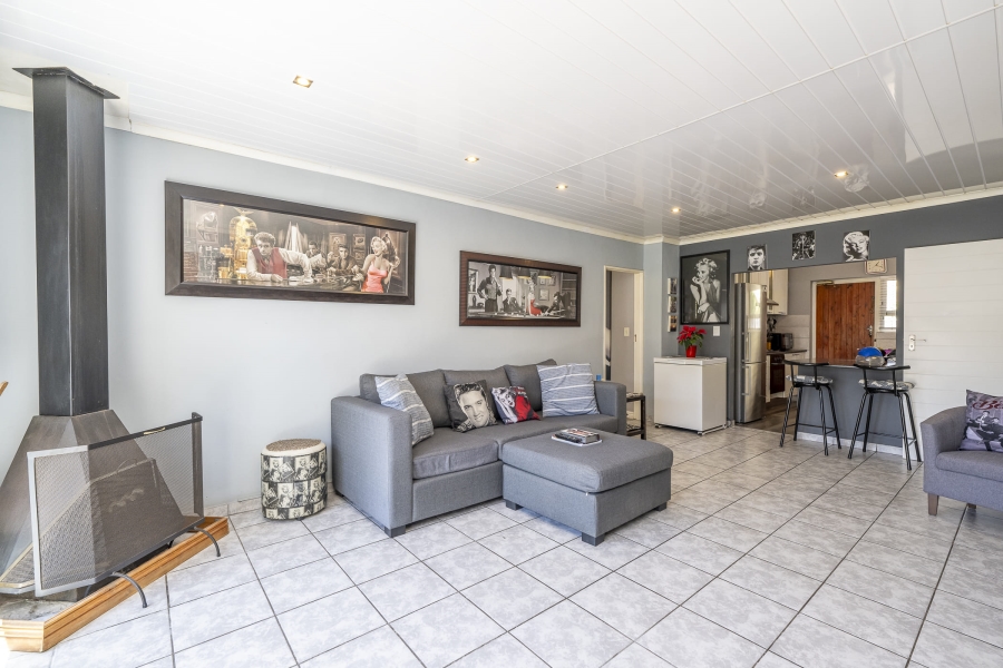 3 Bedroom Property for Sale in Table View Western Cape